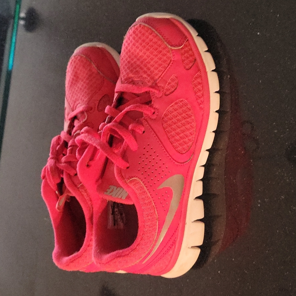 Nike Neon red pink tennis 👟  shoes
